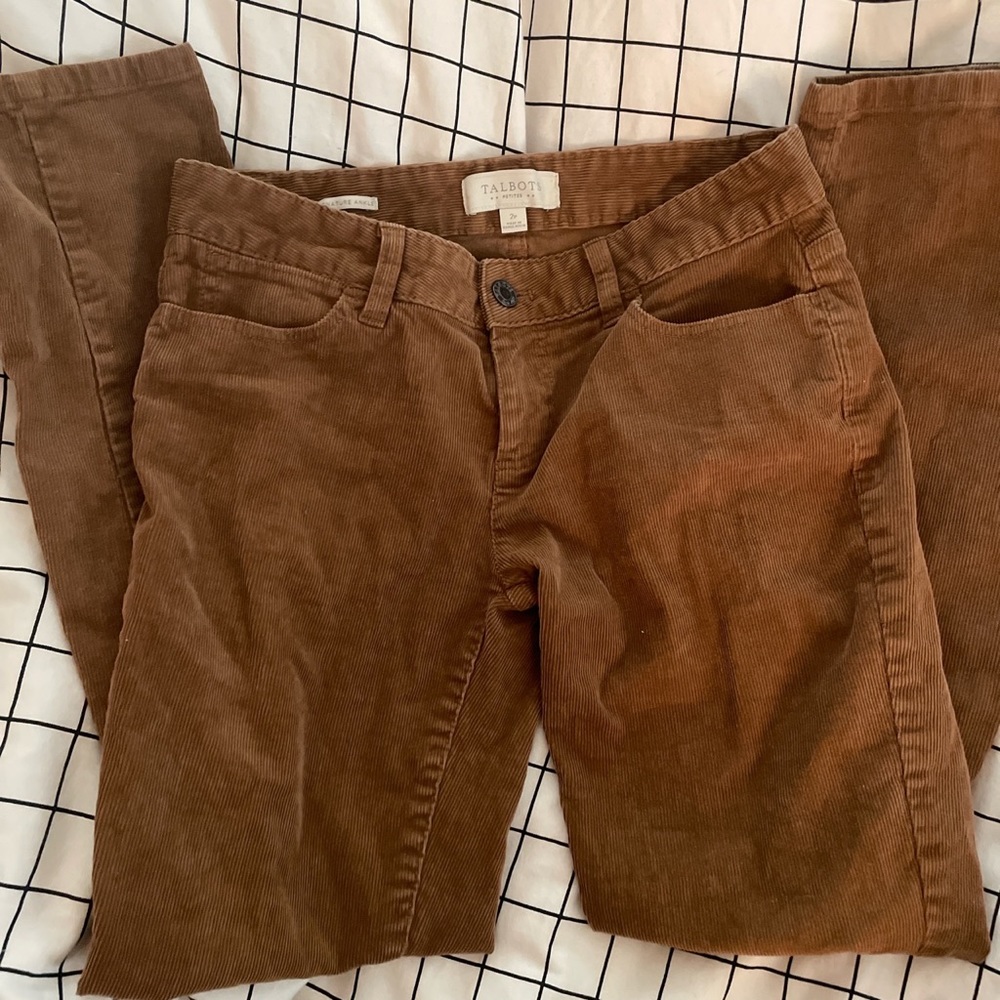 Mint condition Women’s Talbot corduroys :)